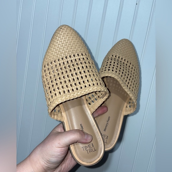 Time and Tru Shoes - Time and Tru Woven Mules| Size 9